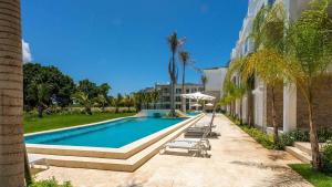 Spectacular Apto Pool Golf View in Hard Rock Golf