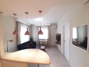 EXCELENTE Flat proximo Shoppings JK e Vila Olimpia