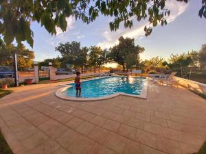 Family-friendly apartments with swimming pool Lozovac, Krka - 18961