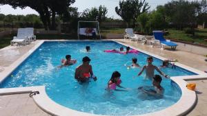 Family friendly apartments with a swimming pool Lozovac Krka 18961