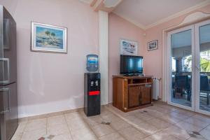 Apartments by the sea Vir - Kozjak, Vir - 19117