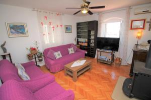 Apartments by the sea Postira, Brac - 18971