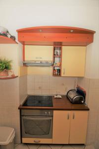 Apartments by the sea Postira, Brac - 18971