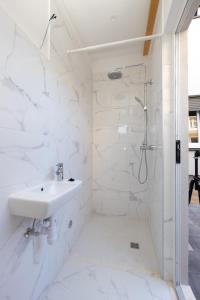 Apartments with parking space Trogir - 19213