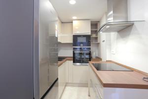 Apartments with WiFi Split - 19143