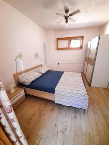 Apartments by the sea Pakostane, Biograd - 19005