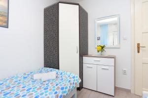 Family friendly house with a parking space Trogir - 19247