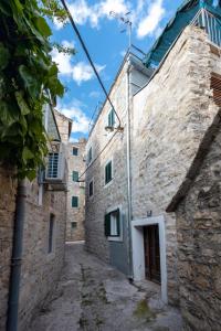 Seaside holiday house Kastel Sucurac, Kastela - 19241 