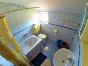 Apartments and rooms with parking space Lopar, Rab - 19238