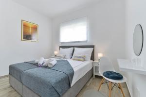 Luxury villa with a swimming pool Vrsi - Mulo, Zadar - 19093