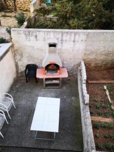 Apartments with parking space Novi Vinodolski - 19057