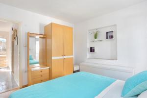 Family friendly seaside apartments Sevid, Trogir - 19105