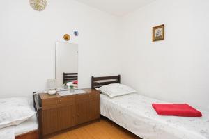 Family friendly seaside apartments Sevid, Trogir - 19105