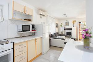Family friendly seaside apartments Sevid, Trogir - 19105