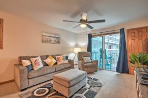 Charming Murrells Inlet Abode, Walk to Beach!