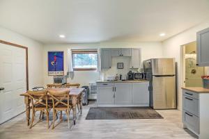 Upscale Bend Barn with Deck - Close to Trails!