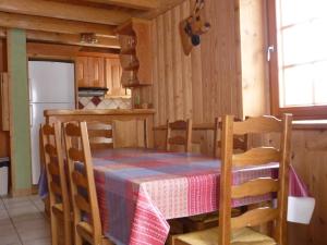 Appartements Chalet Les Lioues : photos des chambres