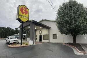 Griffin Inn & Suites - Гриффин