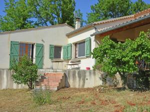 Maisons de vacances Villa in Saint Privat de Champclos with pool : photos des chambres