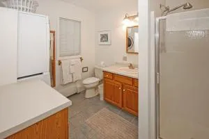 Lou n' Lil's - إمباير