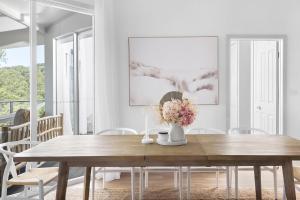 Seascape Retreat - Magnificent 5 Bedroom Home