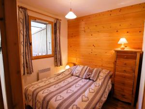 Appartement cosy T3 proche village et pistes pour 4 pers, équipé, casier à skis, ascenseur - FR-1-342-281