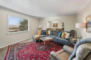 Basecamp Chateau: Alta, Snowbird, Solitude, & Brighton - 西乔丹