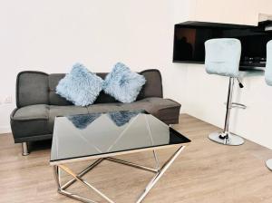 ModernLux - Lovely Studio Apartment in JVT next to Park