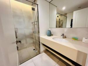 ModernLux - Lovely Studio Apartment in JVT next to Park