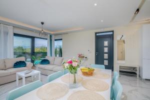 Family-friendly apartments with swimming pool Vantacici, Krk - 19252