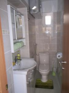 Apartments with parking spaces Sibenik - 19253