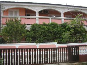 Apartments by the sea Vir - 19323