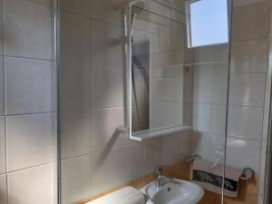 Apartments by the sea Brist, Makarska - 19330