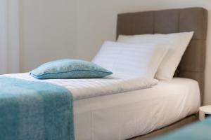 Apartments with a parking space Malinska, Krk - 19280