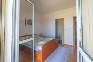 Apartments by the sea Lun, Pag - 19358