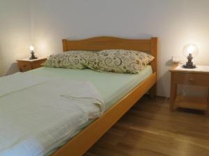 Apartments with a parking space Malinska, Krk - 19288