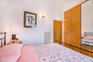 Apartments by the sea Baska, Krk - 19350