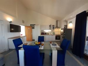 Apartments by the sea Vantacici Krk 19306