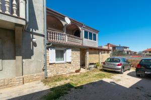 Apartments with a parking space Posedarje, Novigrad - 19357