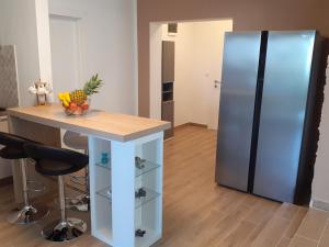 Family friendly apartments with a swimming pool Malinska, Krk - 19304