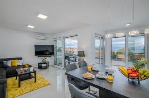 Apartments with parking space Vantacici, Krk - 19382