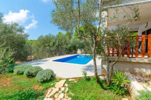 Family friendly house with a swimming pool Cove Gradina, Korcula - 19317