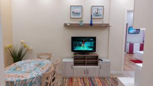 Апартамент PinkBlue 2BDR Apartment with Balcony