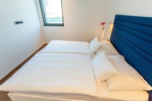 Family-friendly apartments with swimming pool Vantacici, Krk - 19403