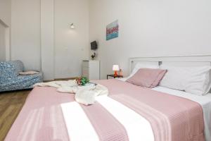 Family friendly house with a swimming pool Nin, Zadar - 19431