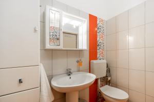 Family-friendly apartments with swimming pool Baska, Krk - 19432