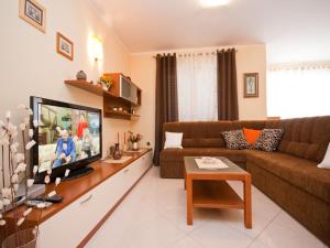 Apartments with parking space Baska, Krk - 19420