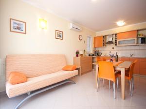 Apartments with parking space Baska, Krk - 19420