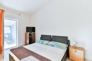 Apartments with parking space Sabunike, Zadar - 19430