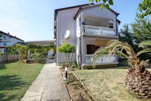 Apartments with parking space Sabunike, Zadar - 19695